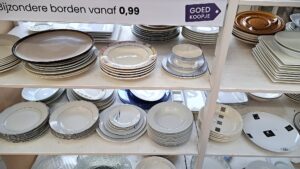 Binnenkijker instore servies borden goedkoop