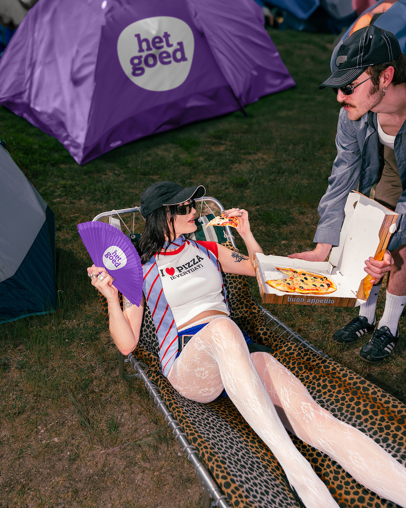 Festival camping stoel, waaier, tent, pizza